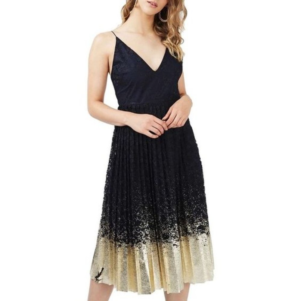 Metallic Hem Pleated Lace Midi Dress